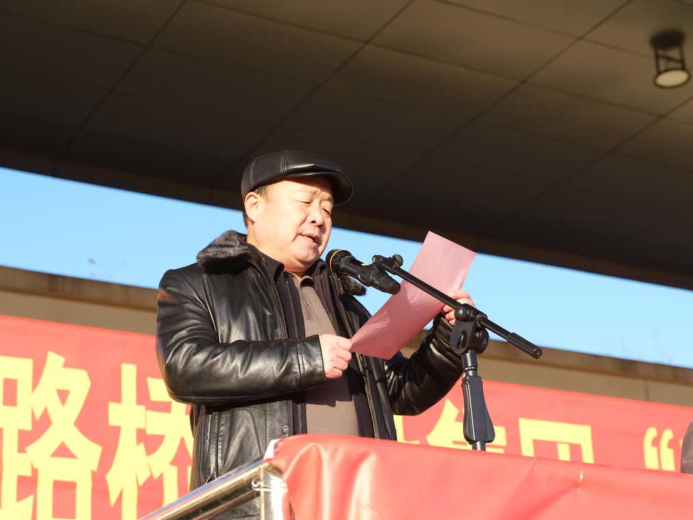 侯總.jpg 侯總.jpg